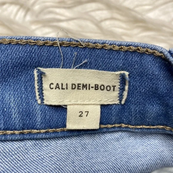 Cali Demi-Boot Jeans in Quince Wash: Button-Front Edition - Picture 5 of 8